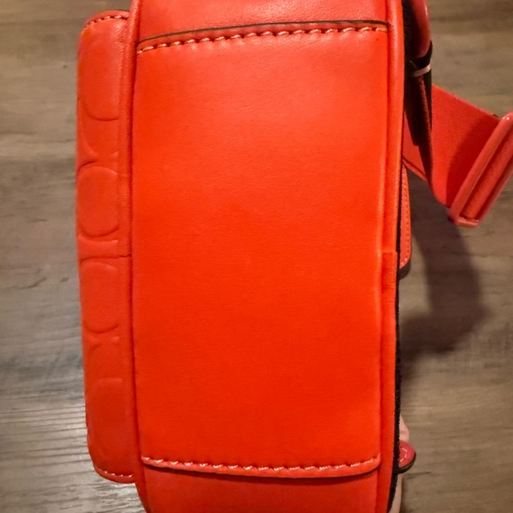 Coach Track Pack Bag 14. NWT! - Picture 8 of 16